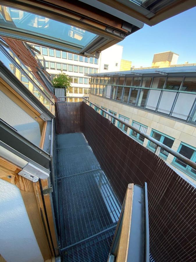 Loft + Balkon In Historischem Altbau Am Marktplatz Chemnitz Esterno foto