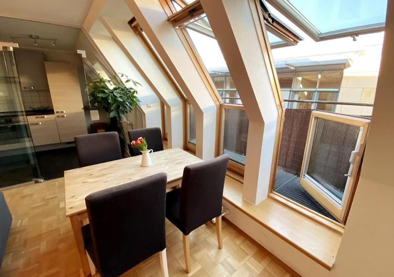 Loft + Balkon In Historischem Altbau Am Marktplatz Chemnitz Esterno foto